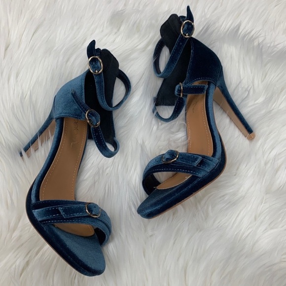 Sexy Ankle Strap Blue Velvet 4” Heels - Picture 5 of 6